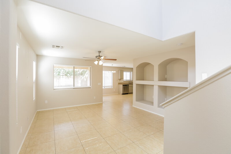 1,940/Mo, 12933 W Monte Vista Avondale, AZ 85392 Living Room View