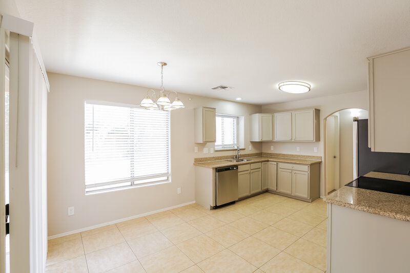 1,940/Mo, 12933 W Monte Vista Avondale, AZ 85392 Dining Room View