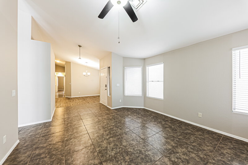 2,135/Mo, 7317 W Greer Ave Peoria, AZ 85345 Living Room View 2