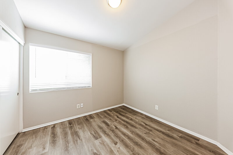 2,135/Mo, 7317 W Greer Ave Peoria, AZ 85345 Bedroom View