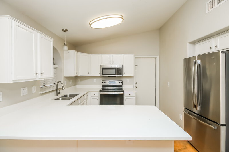 2,275/Mo, 9909 E Onza Ave Mesa, AZ 85212 Kitchen View