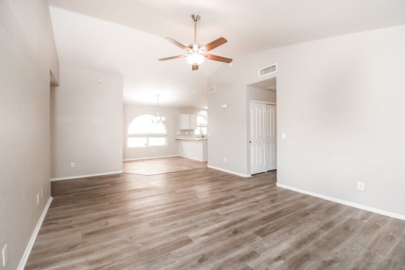 2,285/Mo, 3931 E San Remo Ave Gilbert, AZ 85234 Living Room View 2