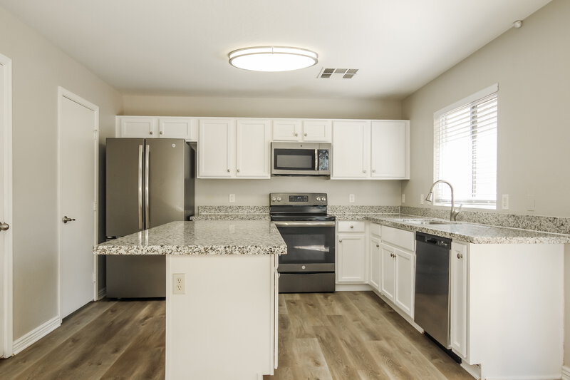 2,050/Mo, 668 E Colt Court Chandler, AZ 85225 Kitchen View