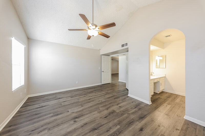 1,885/Mo, 6004 W Kings Ave Glendale, AZ 85306 Main Bedroom View 2