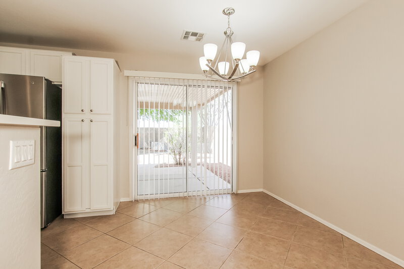 1,915/Mo, 10120 N 116th Ln Youngtown, AZ 85363 Dining Room View