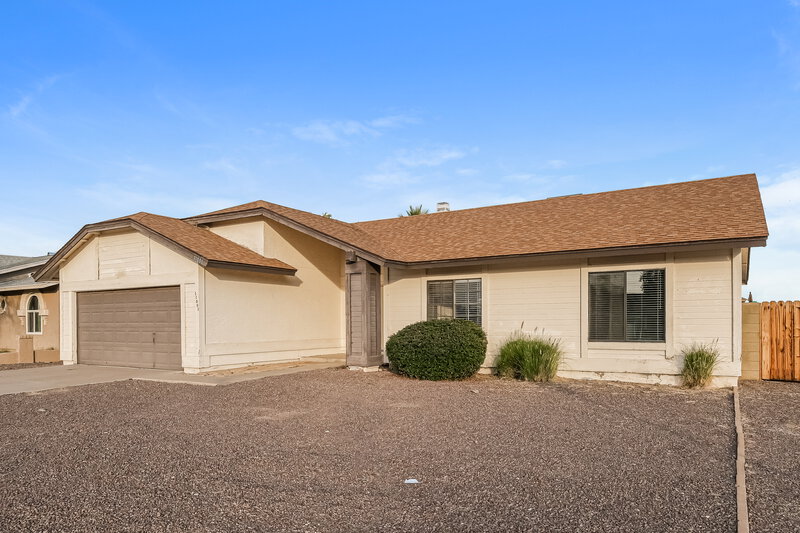 1,920/Mo, 11001 N 55th Ave Glendale, AZ 85304 Front View