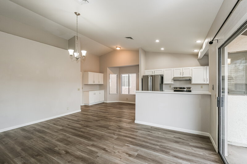 1,920/Mo, 11001 N 55th Ave Glendale, AZ 85304 Dining Room View 3