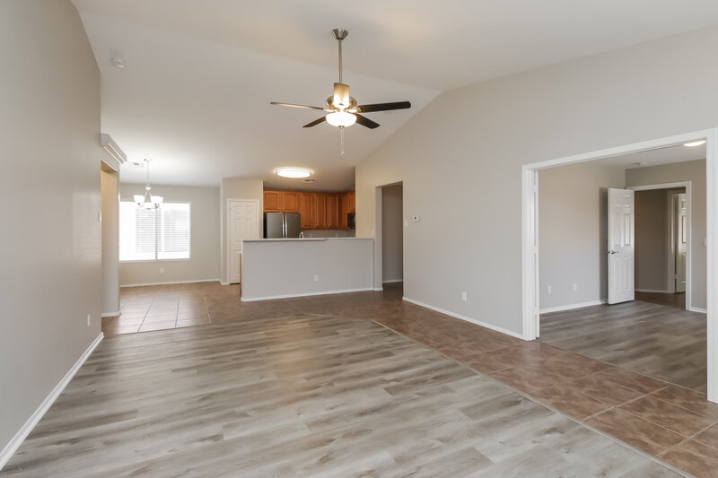 2,115/Mo, 2325 W Silver Creek Ln Queen Creek, AZ 85142 Living Room View 3