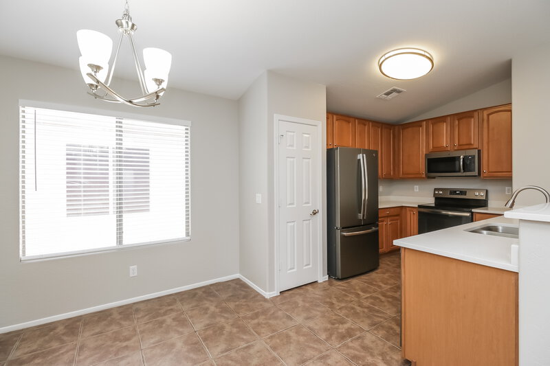 2,115/Mo, 2325 W Silver Creek Ln Queen Creek, AZ 85142 Dining Room View