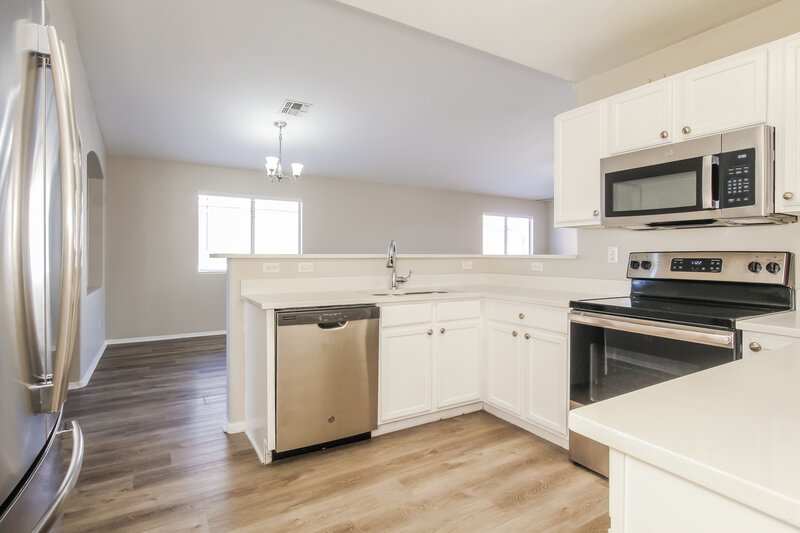 1,835/Mo, 16015 W Sierra St Goodyear, AZ 85338 Kitchen View
