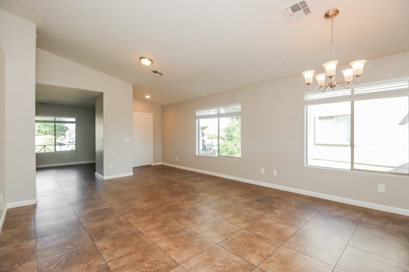 1,815/Mo, 501 S 112th Dr Avondale, AZ 85323 Living Room View