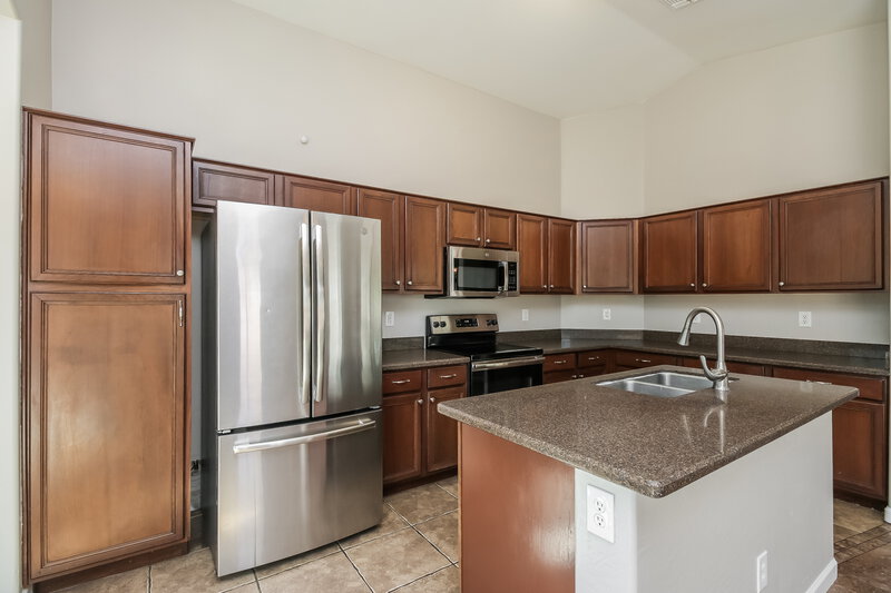 1,815/Mo, 501 S 112th Dr Avondale, AZ 85323 Kitchen View