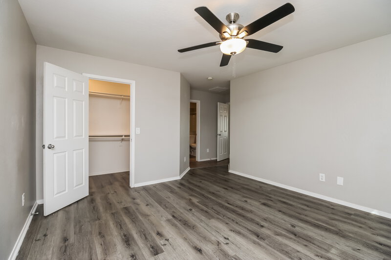 1,815/Mo, 501 S 112th Dr Avondale, AZ 85323 Main Bedroom View