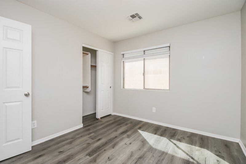 1,815/Mo, 501 S 112th Dr Avondale, AZ 85323 Bedroom View 2