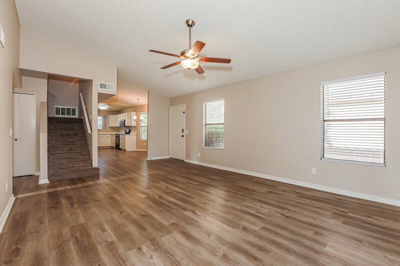 2,235/Mo, 4527 E Hampton Ave (2) Mesa, AZ 85206 Living Room View 2