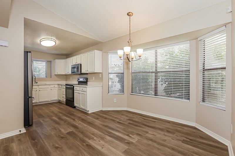 2,235/Mo, 4527 E Hampton Ave (2) Mesa, AZ 85206 Dining Room View