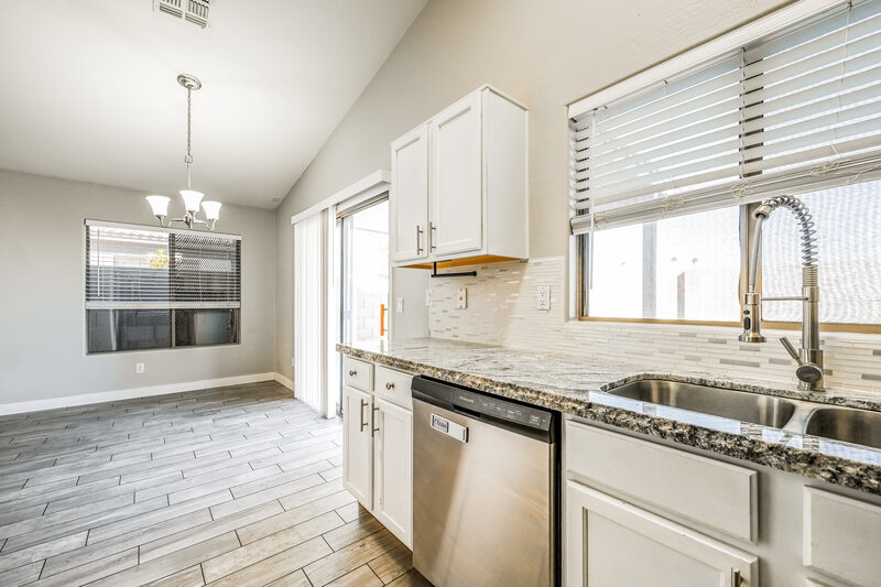 1,975/Mo, 17767 N Cornerstone Trl Surprise, AZ 85374 Kitchen View