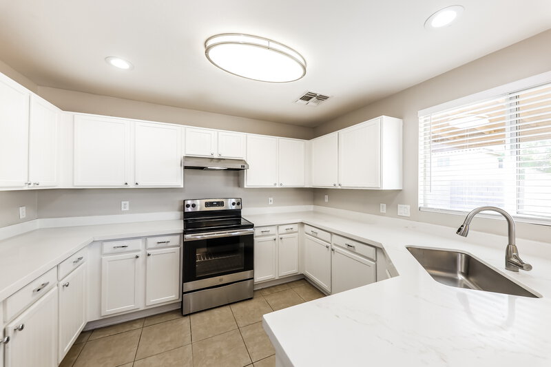 2,070/Mo, 12249 W Larkspur Rd El Mirage, AZ 85335 Kitchen View 2