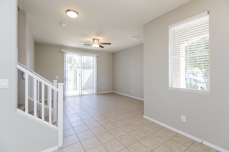 1,730/Mo, 3728 S 54th Gln Phoenix, AZ 85043 Living Room View