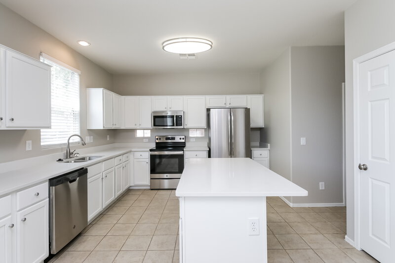 1,730/Mo, 3728 S 54th Gln Phoenix, AZ 85043 Kitchen View