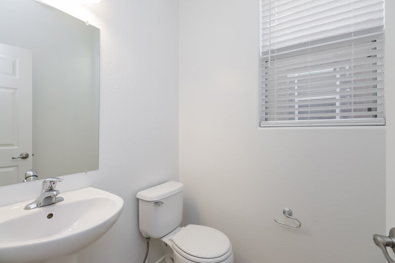 1,730/Mo, 3728 S 54th Gln Phoenix, AZ 85043 Powder Room View