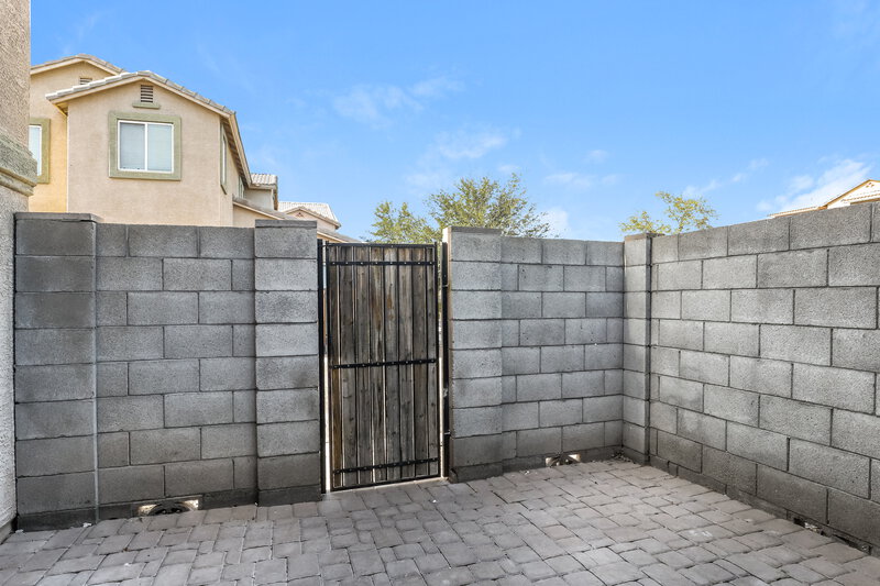 1,865/Mo, 3728 S 54th Gln Phoenix, AZ 85043 Patio View