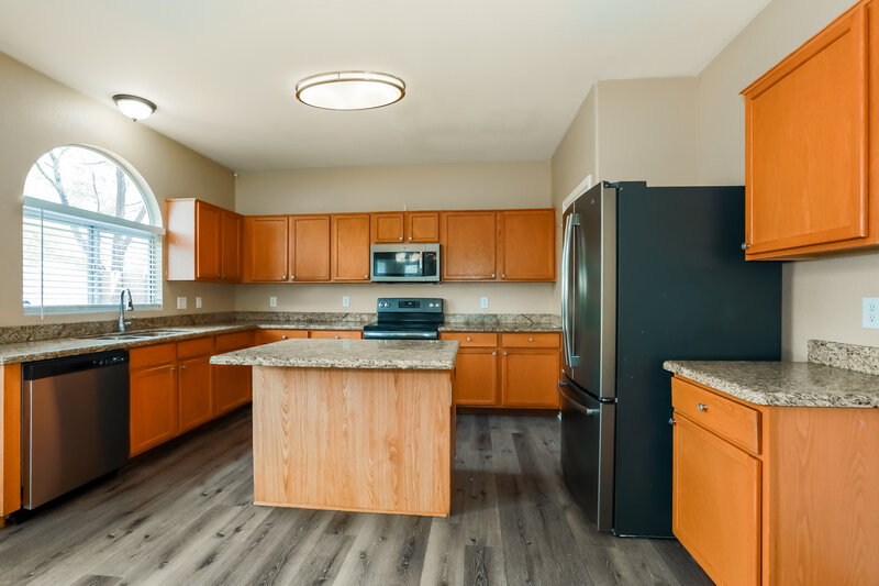 1,885/Mo, 40549 N Brumana St San Tan Valley, AZ 85140 Kitchen View