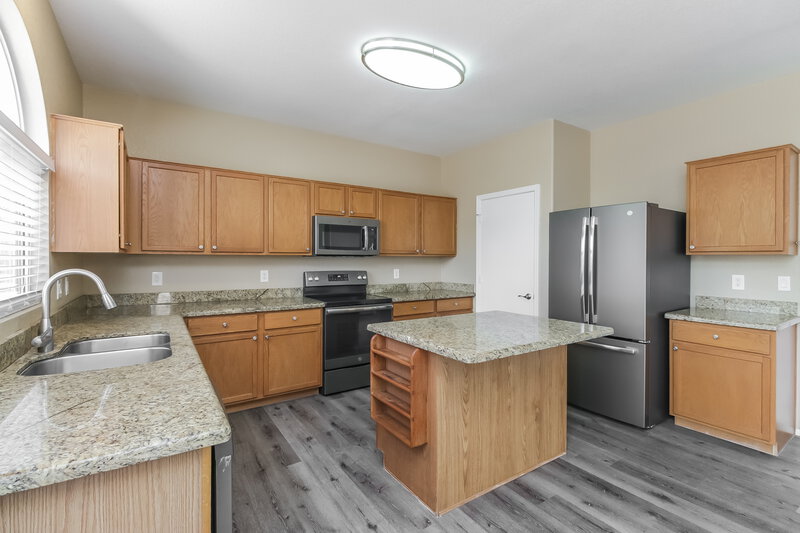 2,020/Mo, 40549 N Brumana St San Tan Valley, AZ 85140 Kitchen View 2
