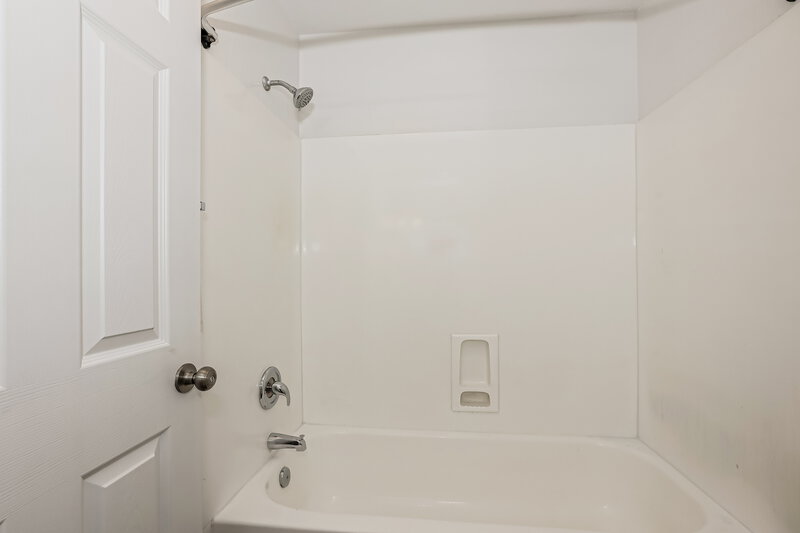 1,990/Mo, 3134 E McKellips Rd #11 Mesa, AZ 85213 Main Bathroom View 2