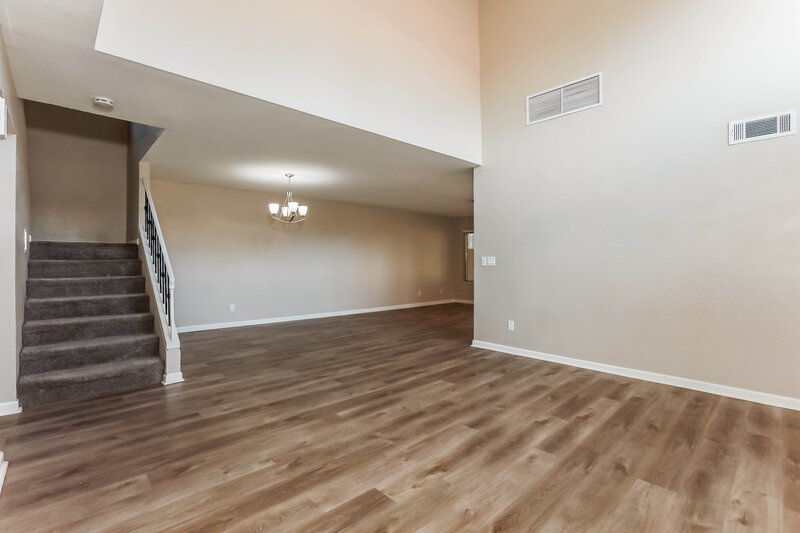 2,205/Mo, 5330 E Fairfield St Mesa, AZ 85205 Living Room View 3