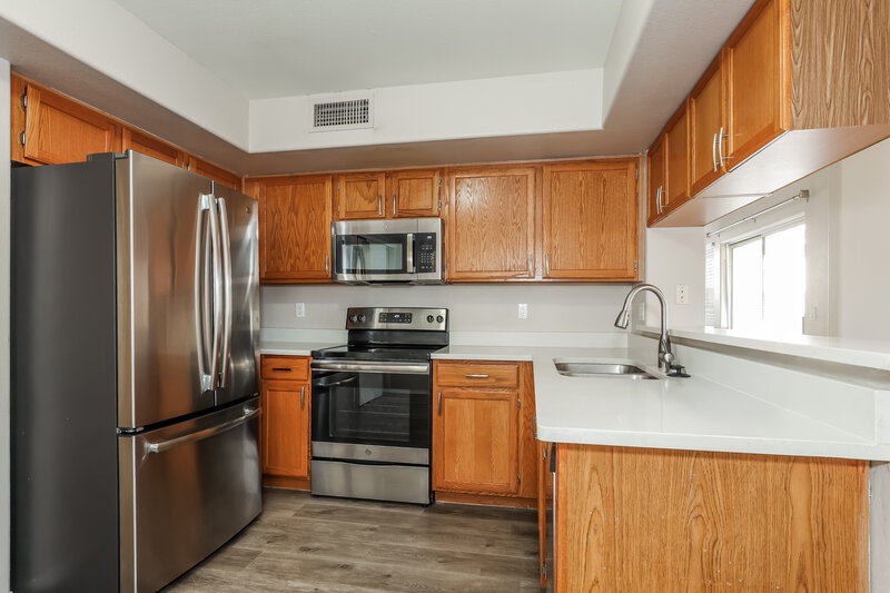 2,095/Mo, 17461 N 14th St Phoenix, AZ 85022 Kitchen View