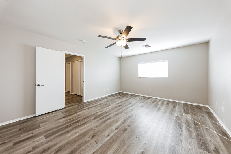 2,040/Mo, 973 E Doris St Avondale, AZ 85323 Main Bedroom View