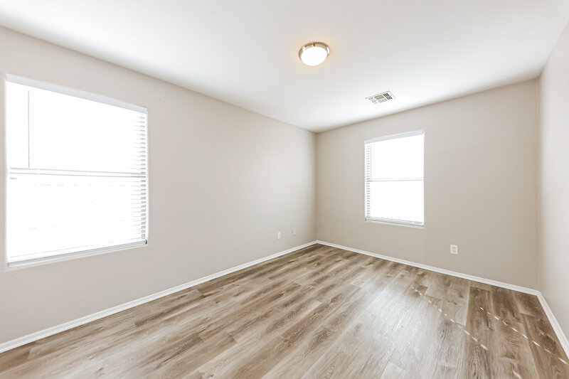 2,040/Mo, 973 E Doris St Avondale, AZ 85323 Bedroom View 3