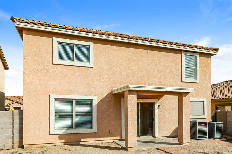 2,040/Mo, 973 E Doris St Avondale, AZ 85323 Rear View