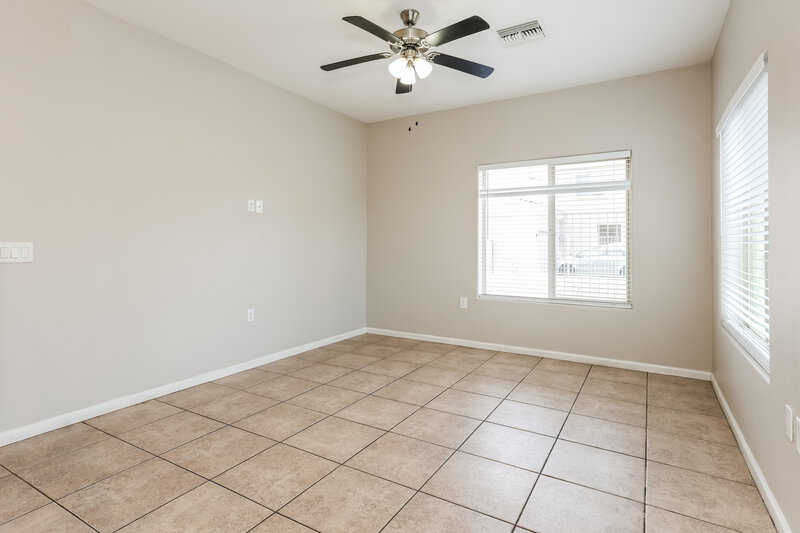 2,255/Mo, 8216 S 6th Ln Phoenix, AZ 85041 Living Room View