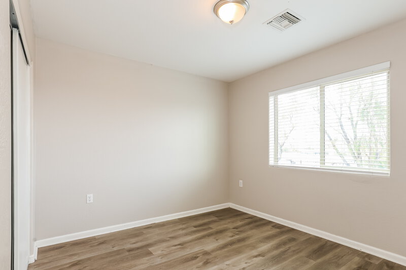 2,255/Mo, 8216 S 6th Ln Phoenix, AZ 85041 Bedroom View 2