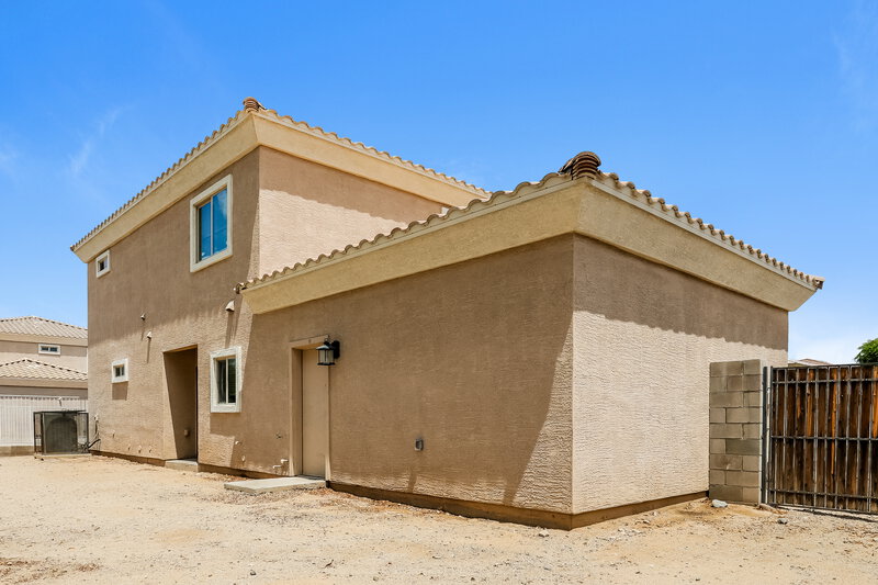 2,255/Mo, 8216 S 6th Ln Phoenix, AZ 85041 Rear View