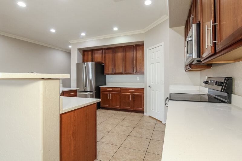2,195/Mo, 4723 S 99th Dr Tolleson, AZ 85353 Kitchen View