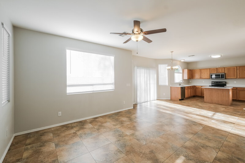 1,870/Mo, 2522 S 90th Gln Tolleson, AZ 85353 Living Room View 2