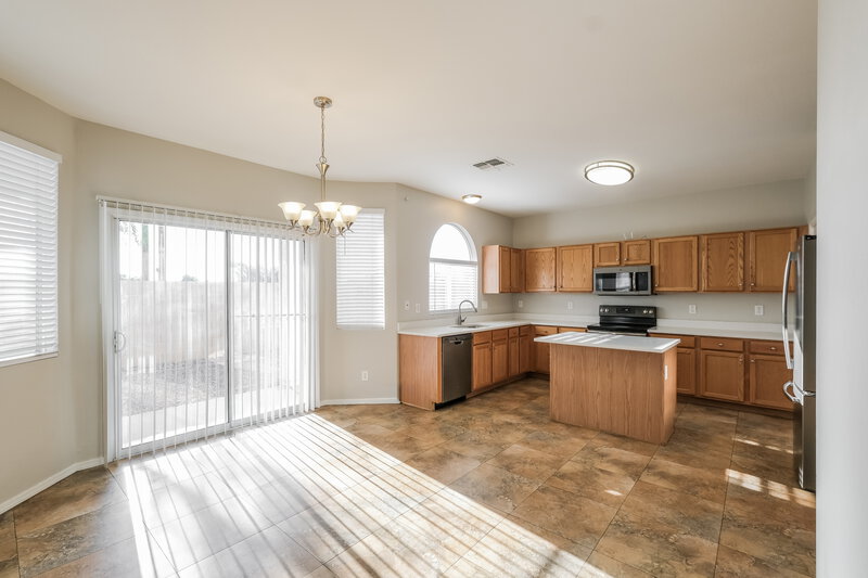 1,870/Mo, 2522 S 90th Gln Tolleson, AZ 85353 Dining Room View