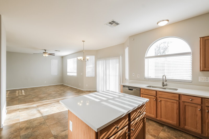 1,870/Mo, 2522 S 90th Gln Tolleson, AZ 85353 Kitchen View