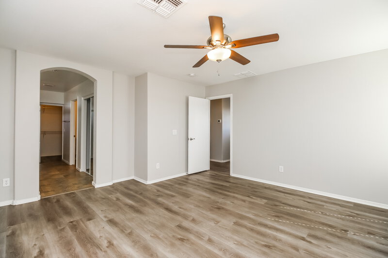 1,955/Mo, 2522 S 90th Gln Tolleson, AZ 85353 Main Bedroom View 2