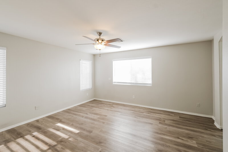 1,870/Mo, 2522 S 90th Gln Tolleson, AZ 85353 Main Bedroom View