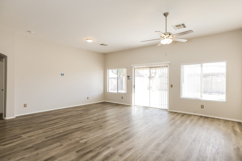 1,975/Mo, 14411 N 149th Dr Surprise, AZ 85379 Living Room View 3