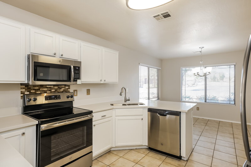 1,975/Mo, 14411 N 149th Dr Surprise, AZ 85379 Kitchen View