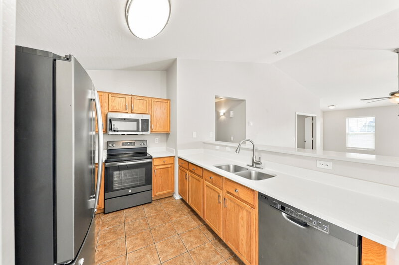2,005/Mo, 12501 W Mandalay Ln El Mirage, AZ 85335 Kitchen View 2
