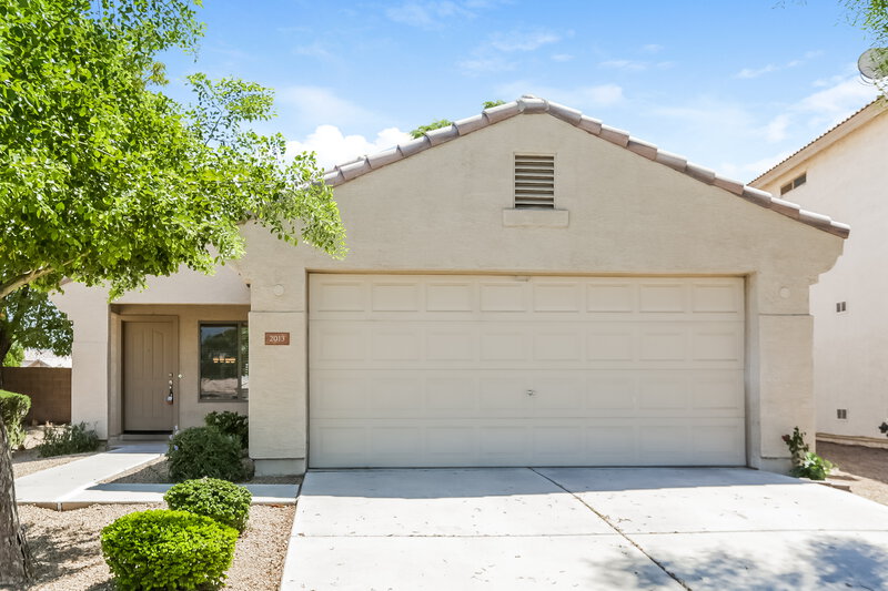 2,145/Mo, 2013 N 108th Dr Avondale, AZ 85392 External View