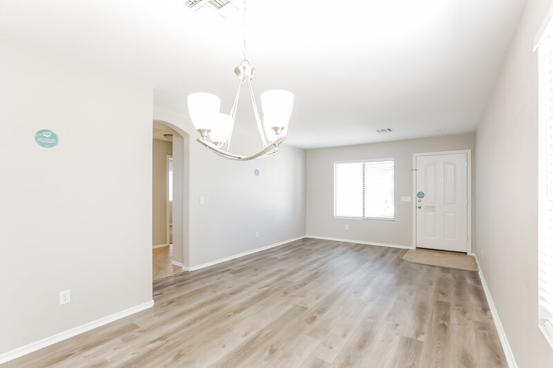 2,145/Mo, 2013 N 108th Dr Avondale, AZ 85392 Dining Room View