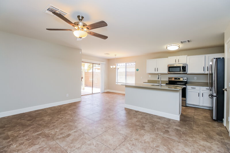 2,105/Mo, 11043 E Delta Ave Mesa, AZ 85208 Living Room View 2