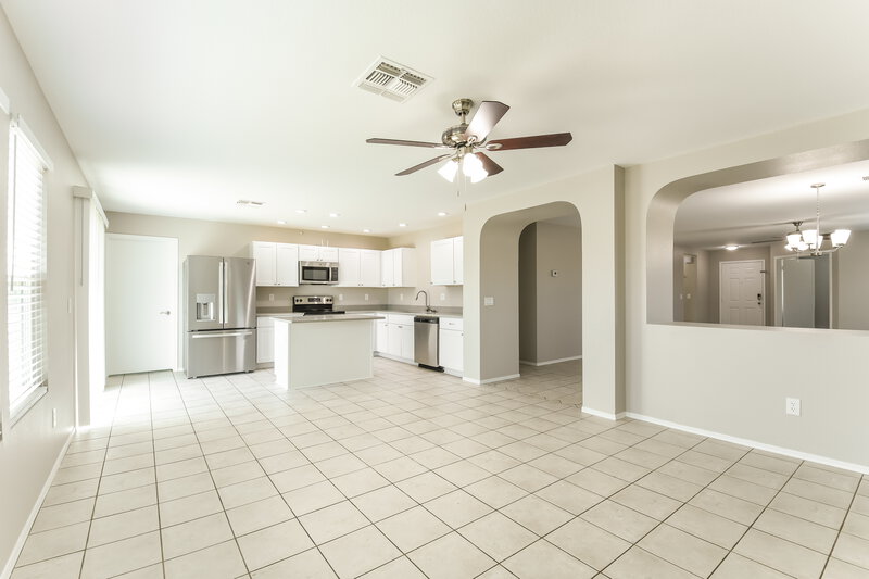 2,190/Mo, 10509 W Angels Ln Peoria, AZ 85383 Living Room View 3